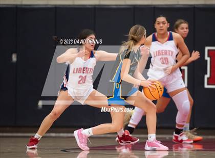 Thumbnail 3 in Liberty vs Bakersfield Christian photogallery.