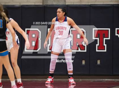 Thumbnail 2 in Liberty vs Bakersfield Christian photogallery.
