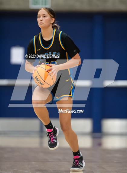 Thumbnail 2 in Liberty vs Bakersfield Christian photogallery.