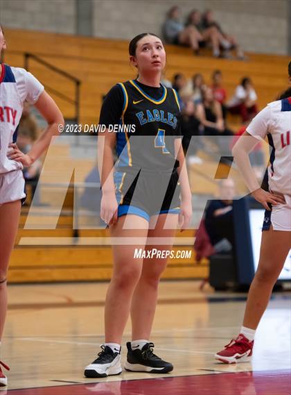 Thumbnail 1 in Liberty vs Bakersfield Christian photogallery.