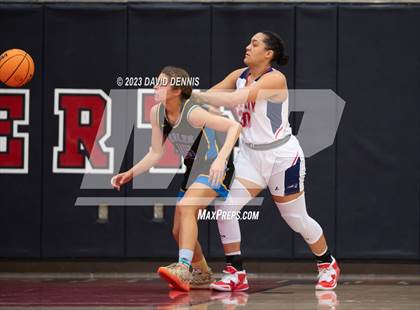 Thumbnail 3 in Liberty vs Bakersfield Christian photogallery.