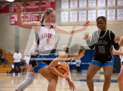 Thumbnail 3 in Liberty vs Bakersfield Christian photogallery.