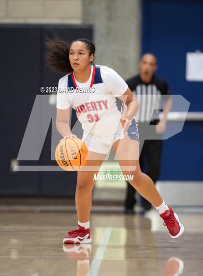 Thumbnail 2 in Liberty vs Bakersfield Christian photogallery.