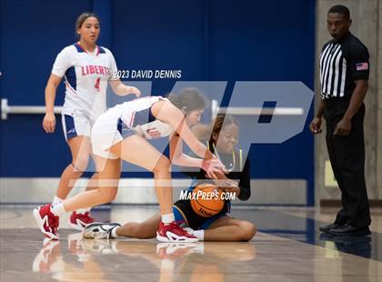 Thumbnail 1 in Liberty vs Bakersfield Christian photogallery.