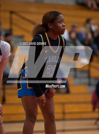 Thumbnail 3 in Liberty vs Bakersfield Christian photogallery.