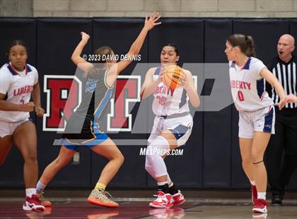 Thumbnail 2 in Liberty vs Bakersfield Christian photogallery.