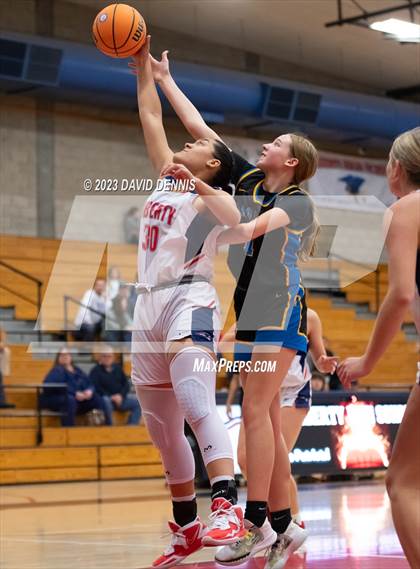 Thumbnail 1 in Liberty vs Bakersfield Christian photogallery.
