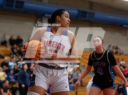 Thumbnail 2 in Liberty vs Bakersfield Christian photogallery.