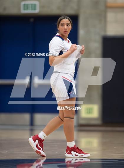 Thumbnail 2 in Liberty vs Bakersfield Christian photogallery.