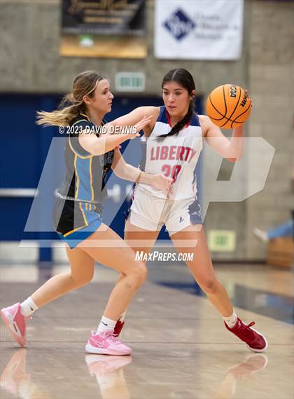 Thumbnail 1 in Liberty vs Bakersfield Christian photogallery.