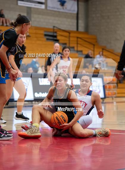 Thumbnail 1 in Liberty vs Bakersfield Christian photogallery.