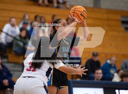Thumbnail 2 in Liberty vs Bakersfield Christian photogallery.