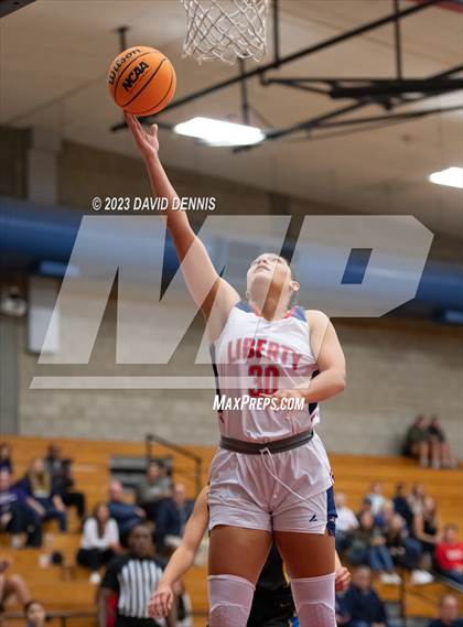 Thumbnail 1 in Liberty vs Bakersfield Christian photogallery.