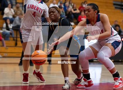Thumbnail 2 in Liberty vs Bakersfield Christian photogallery.
