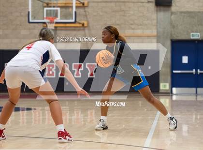 Thumbnail 2 in Liberty vs Bakersfield Christian photogallery.