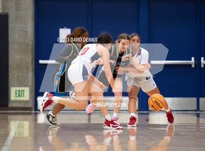 Thumbnail 3 in Liberty vs Bakersfield Christian photogallery.