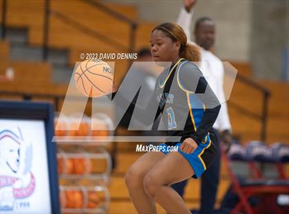 Thumbnail 3 in Liberty vs Bakersfield Christian photogallery.