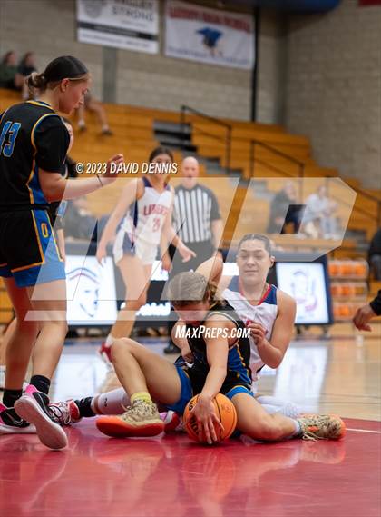 Thumbnail 2 in Liberty vs Bakersfield Christian photogallery.