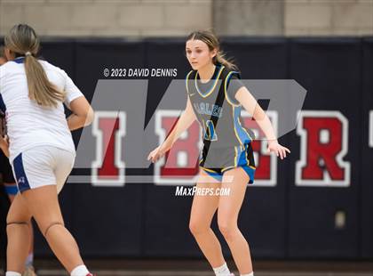 Thumbnail 3 in Liberty vs Bakersfield Christian photogallery.