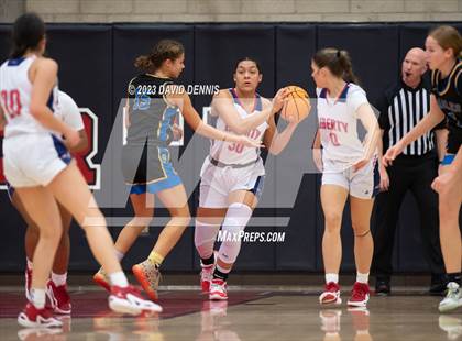 Thumbnail 3 in Liberty vs Bakersfield Christian photogallery.