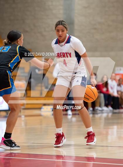 Thumbnail 3 in Liberty vs Bakersfield Christian photogallery.