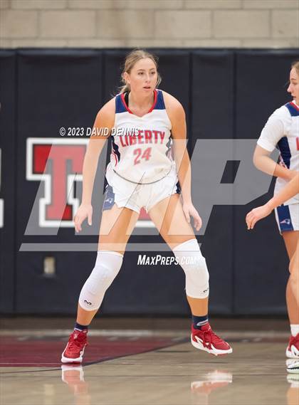 Thumbnail 3 in Liberty vs Bakersfield Christian photogallery.