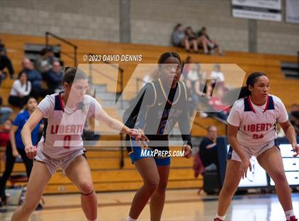 Thumbnail 2 in Liberty vs Bakersfield Christian photogallery.