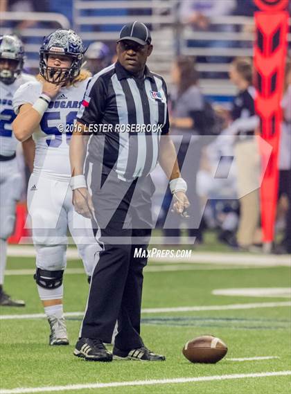 Thumbnail 3 in College Station vs. Calallen (UIL 5A Semifinal) photogallery.