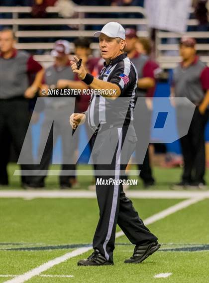 Thumbnail 3 in College Station vs. Calallen (UIL 5A Semifinal) photogallery.