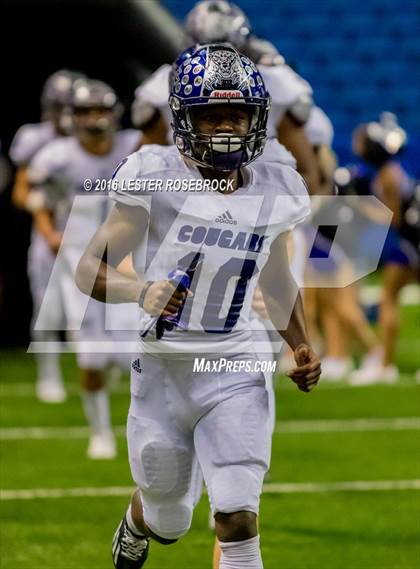 Thumbnail 3 in College Station vs. Calallen (UIL 5A Semifinal) photogallery.