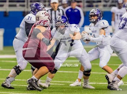 Thumbnail 2 in College Station vs. Calallen (UIL 5A Semifinal) photogallery.