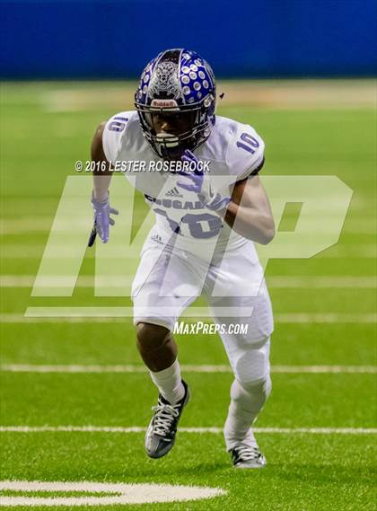 Thumbnail 3 in College Station vs. Calallen (UIL 5A Semifinal) photogallery.