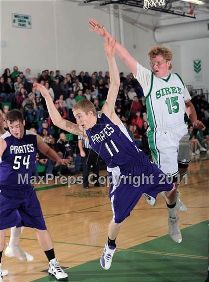 Thumbnail 2 in Grantsburg vs. Siren photogallery.