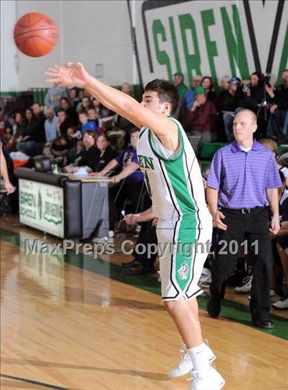 Thumbnail 1 in Grantsburg vs. Siren photogallery.