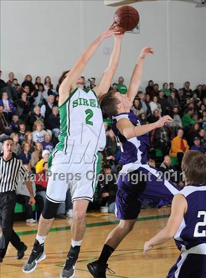 Thumbnail 2 in Grantsburg vs. Siren photogallery.