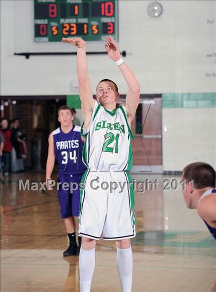 Thumbnail 1 in Grantsburg vs. Siren photogallery.