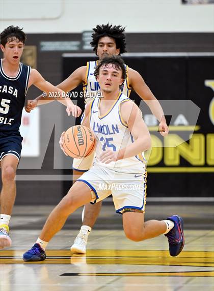 Thumbnail 3 in Casa Roble vs. Lincoln (Mel Good Holiday Classic) photogallery.