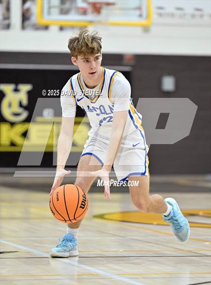 Thumbnail 2 in Casa Roble vs. Lincoln (Mel Good Holiday Classic) photogallery.