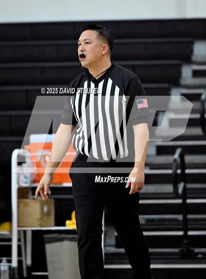 Thumbnail 2 in Casa Roble vs. Lincoln (Mel Good Holiday Classic) photogallery.