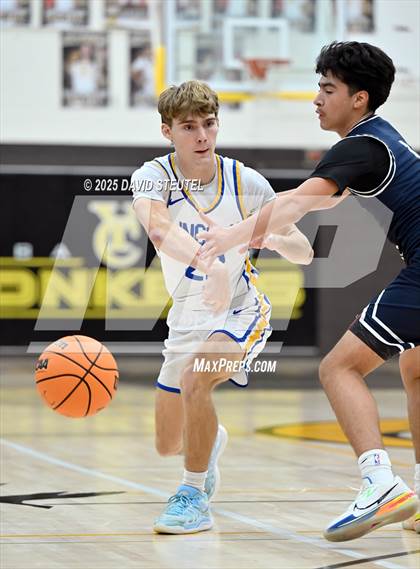 Thumbnail 3 in Casa Roble vs. Lincoln (Mel Good Holiday Classic) photogallery.