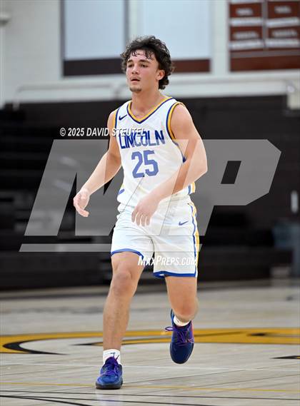 Thumbnail 1 in Casa Roble vs. Lincoln (Mel Good Holiday Classic) photogallery.