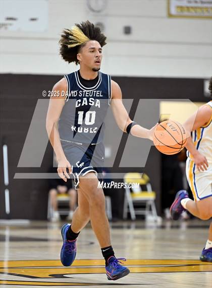 Thumbnail 3 in Casa Roble vs. Lincoln (Mel Good Holiday Classic) photogallery.