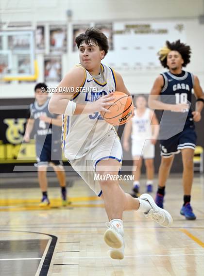 Thumbnail 2 in Casa Roble vs. Lincoln (Mel Good Holiday Classic) photogallery.