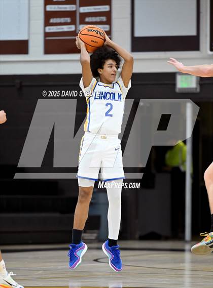 Thumbnail 2 in Casa Roble vs. Lincoln (Mel Good Holiday Classic) photogallery.