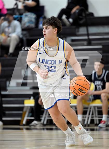 Thumbnail 2 in Casa Roble vs. Lincoln (Mel Good Holiday Classic) photogallery.