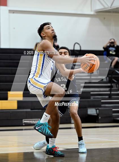 Thumbnail 3 in Casa Roble vs. Lincoln (Mel Good Holiday Classic) photogallery.