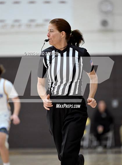 Thumbnail 1 in Casa Roble vs. Lincoln (Mel Good Holiday Classic) photogallery.