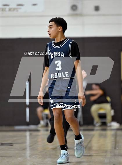 Thumbnail 3 in Casa Roble vs. Lincoln (Mel Good Holiday Classic) photogallery.