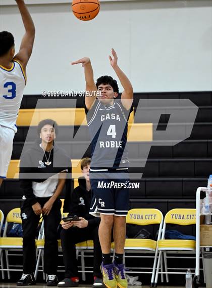 Thumbnail 2 in Casa Roble vs. Lincoln (Mel Good Holiday Classic) photogallery.