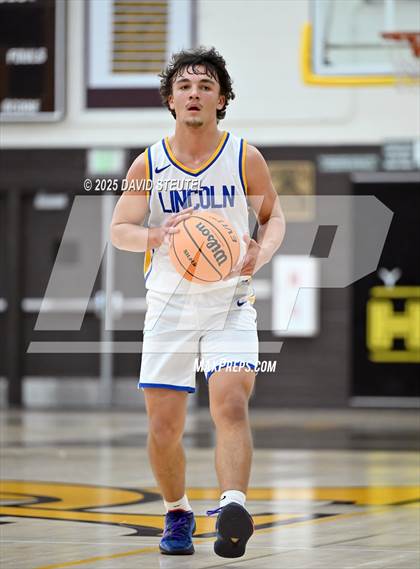 Thumbnail 1 in Casa Roble vs. Lincoln (Mel Good Holiday Classic) photogallery.